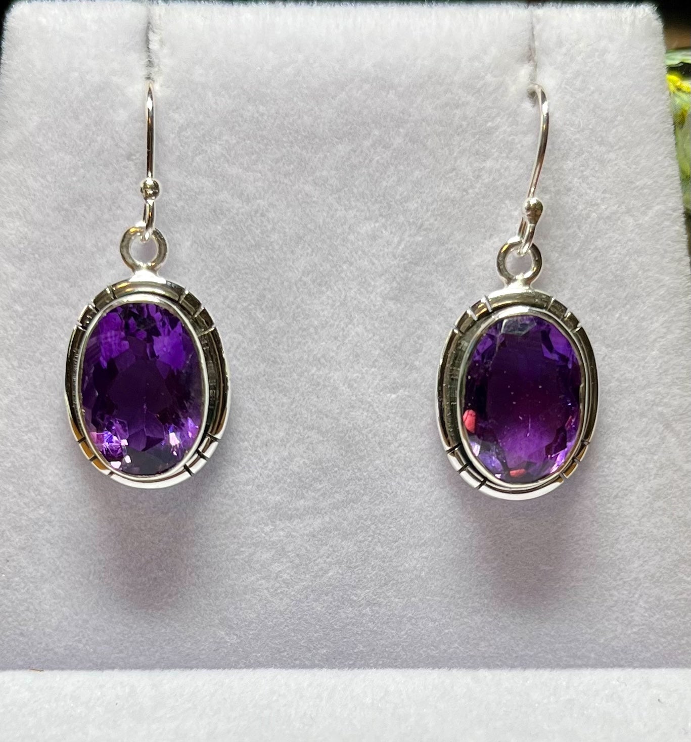 Sterllng Silver Faceted Oval Amethyst Gemstone Earrings